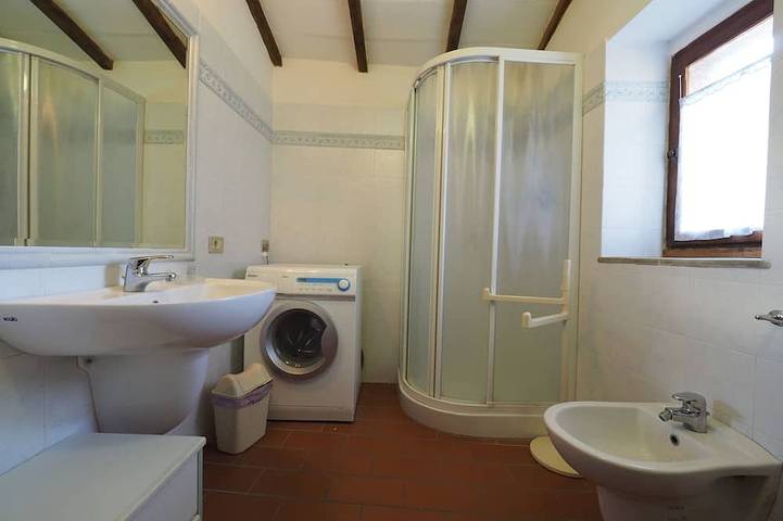 San Gimignano: oud huis gerenoveerd in het hart van San Gimignano in San Gimignano, Provincie Siena