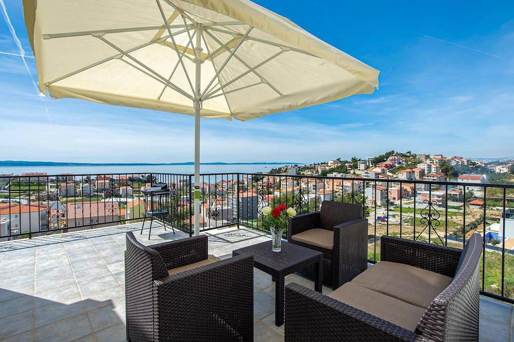 Ganze Wohnung, Nice apartment in Podstrana with Wifi in Podstrana, Split-Dalmatien