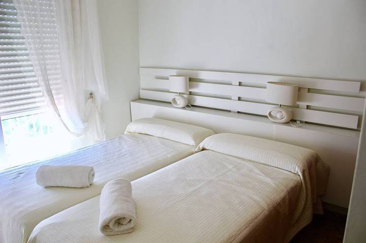 Apartamento de vacaciones para 6 personas, con balcón y piscina, Se admiten mascotas - 1