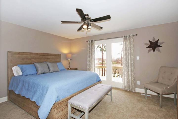 Vacation house for 10 people, with yard in Lake Norman