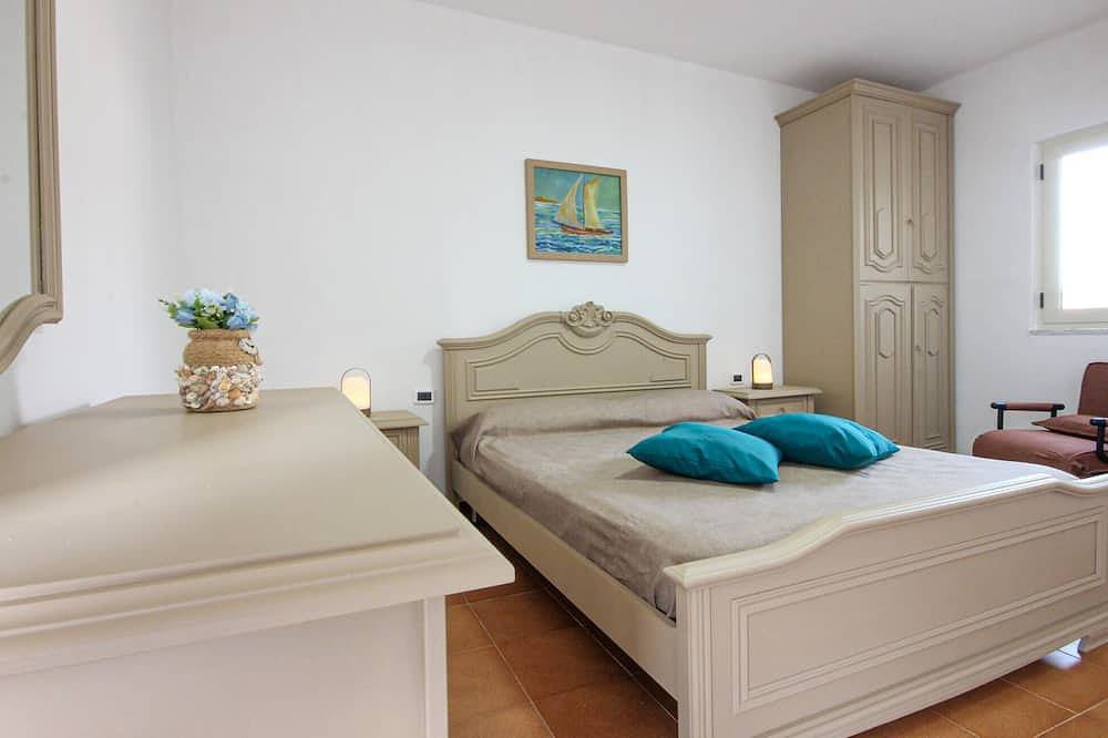 Entire apartment, 1 bedroom amazing apartment in Castellabate in Castellabate, Cilento