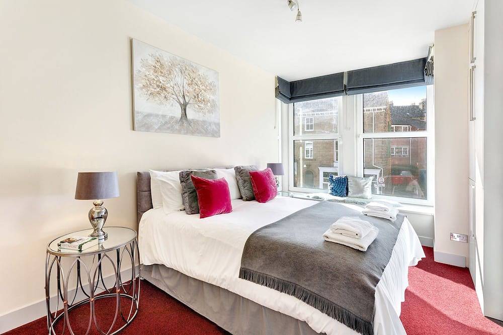 Entire apartment, Close to City Centre with free parking! in North Yorkshire