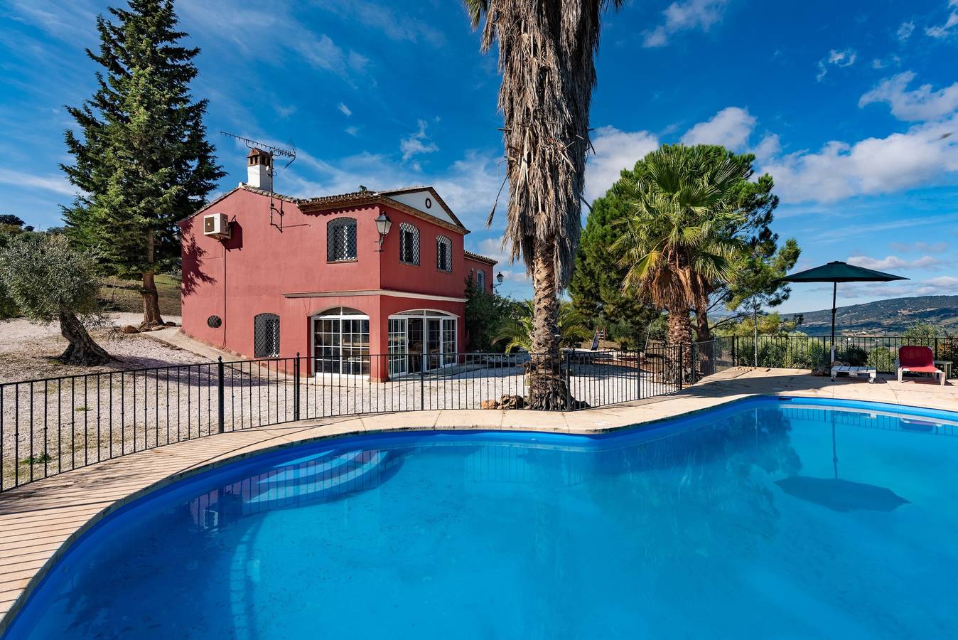 Villa méditerranéenne "Palladio" à Ronda avec vue sur les montagnes, climatisation et piscine in Ronda, Province de Málaga