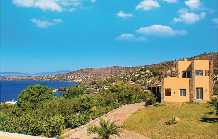 Location de vacances pour 12 personnes, avec terrasse et piscine dans Égine - 2