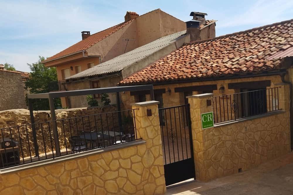 Casa Rural El Refugio De Marpa Sierra De Albarracin in Orihuela del Tremedal, Provincia de Teruel