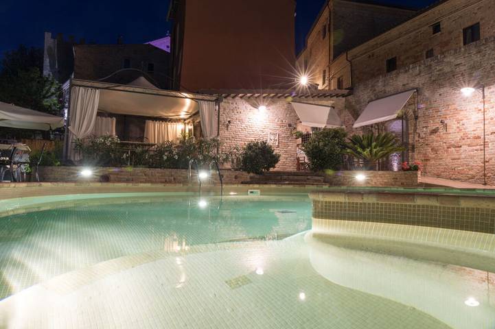 Casa vacanza per 3 persone, con piscina e giardino a Monteprandone
