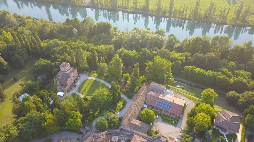 Casa vacanza per 6 persone, con Balcone e Idromassaggio nonché Terrazza e Giardino a Valeggio sul Mincio