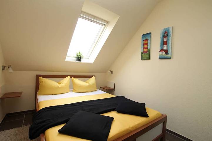 Ganze Wohnung, Fewo Krebs   ...zuhause im Urlaub in Büsumer Deichhausen, Kreis Dithmarschen