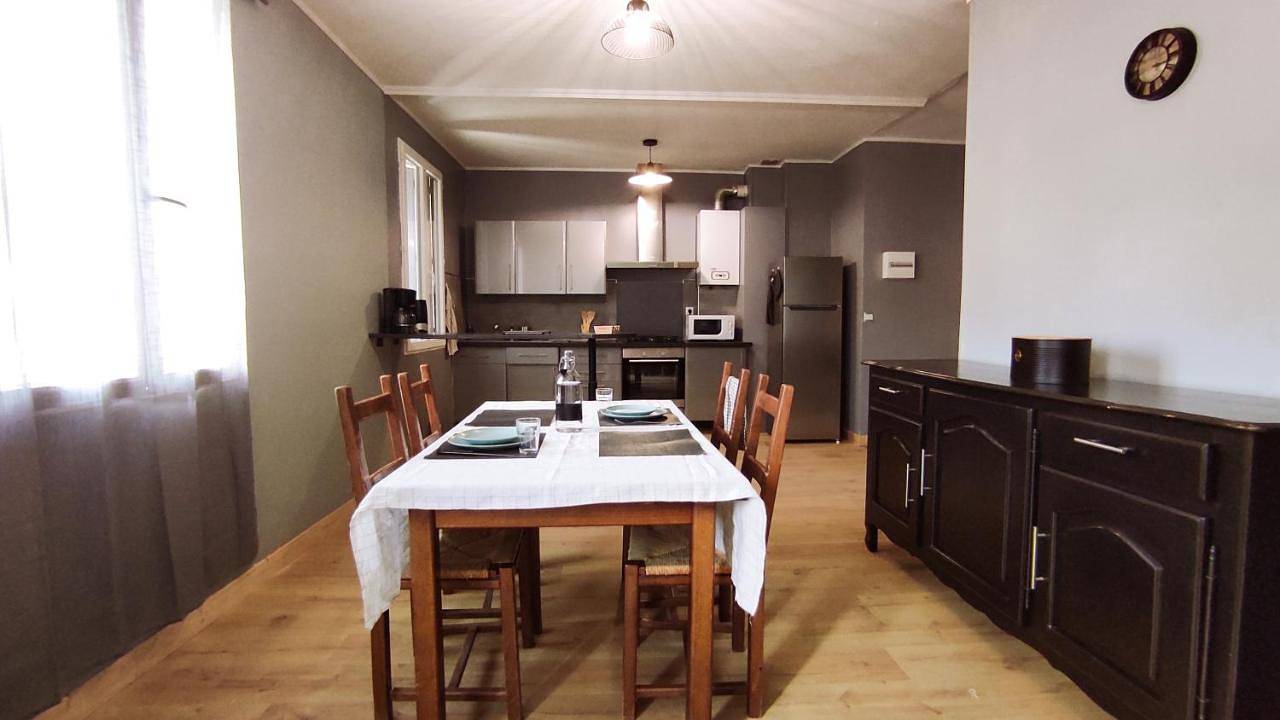 Appartement entier, One-Bedroom Apartment in Aubusson, Région d'Aubussargues