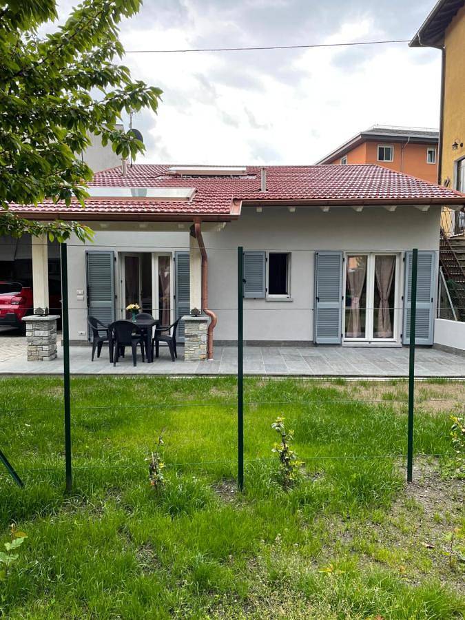 Casa Tortora in Gravedona, Gravedona ed Uniti