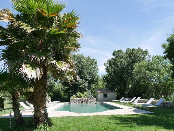 Gîte pour 9 personnes, avec piscine et jardin ainsi que terrasse et jacuzzi à Narbonne