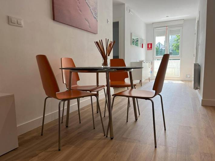 Chalet para 5 personas, con jardín además de piscina y vistas, Familias con niños en Comarca de Santander - 3