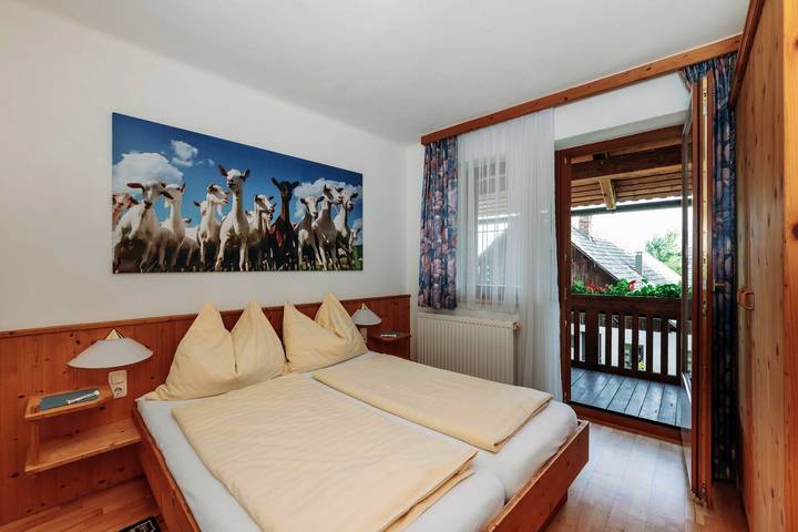 Ferienwohnung für 2 Personen, mit Sauna und Garten, kinderfreundlich in Finkenstein am Faaker See - 2