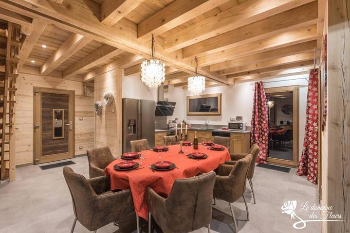 Chalet voor 9 personen, with sauna and uitzicht as well as zwembad and tuin, kindvriendelijk in Gérardmer