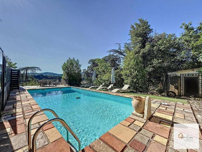 Chalet para 10 personas, con piscina además de jardín y jacuzzi - 1