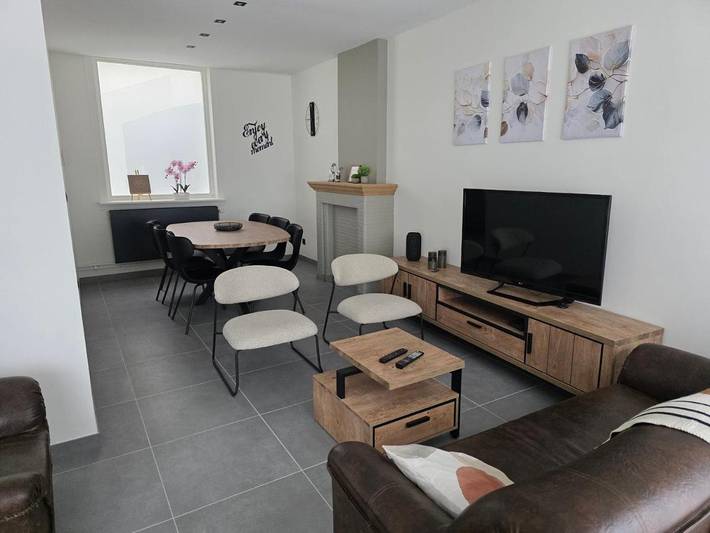 Location de vacances pour 8 personnes, avec terrasse ainsi que sauna et jacuzzi dans Roesbrugge-Haringe