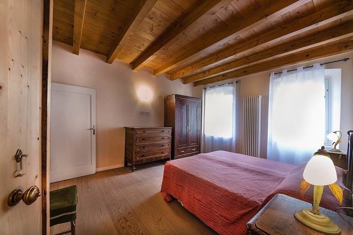 Entire apartment, Dimora Borgo Gaon - Casa Elios in Caprino Veronese, Garda Mountains