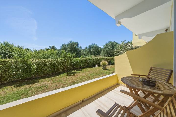 Hel studio-lejlighed, Studio Apartment 'Alexandra Studio 2' with Private Balcony & Wi-Fi in Korfu