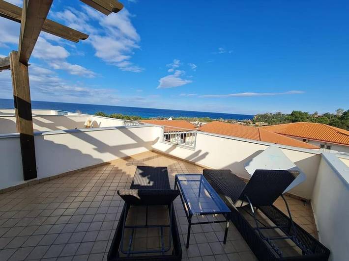 Ferienhaus für 6 Personen, mit Ausblick und Pool sowie Garten - 1
