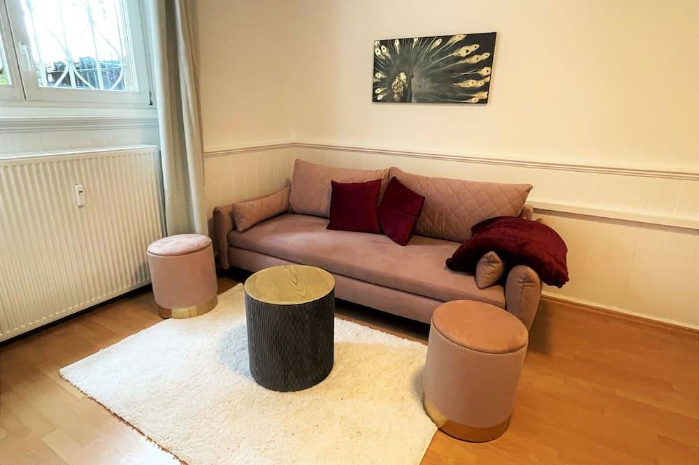 Ganze Wohnung, ☆ Historische Pförtnerwohnung | Küche | 75m2 in Wiesbaden, Südhessen