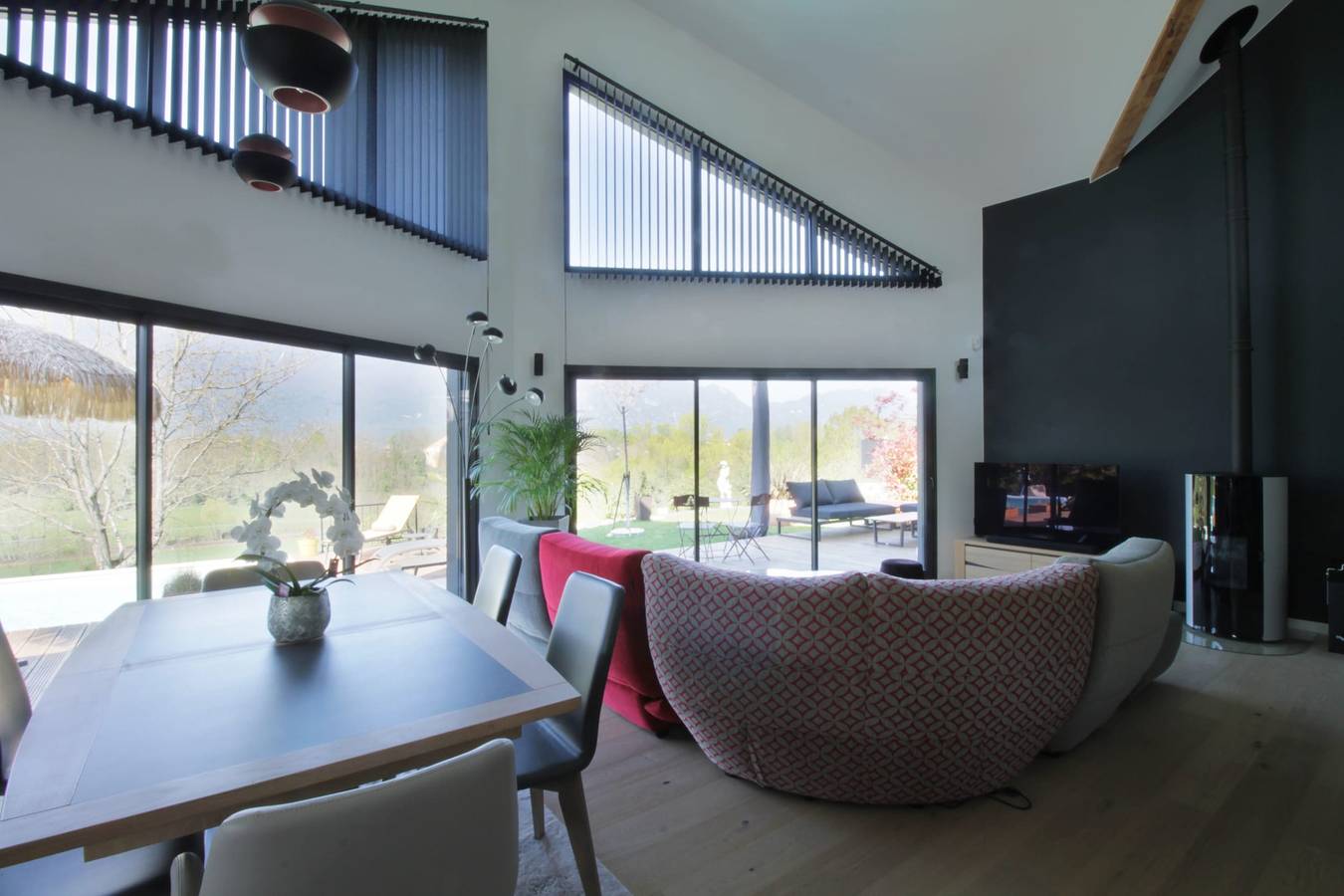 Magnifique villa piscine chauffée et clim ! in Viviers-du-Lac, Région de Chambéry