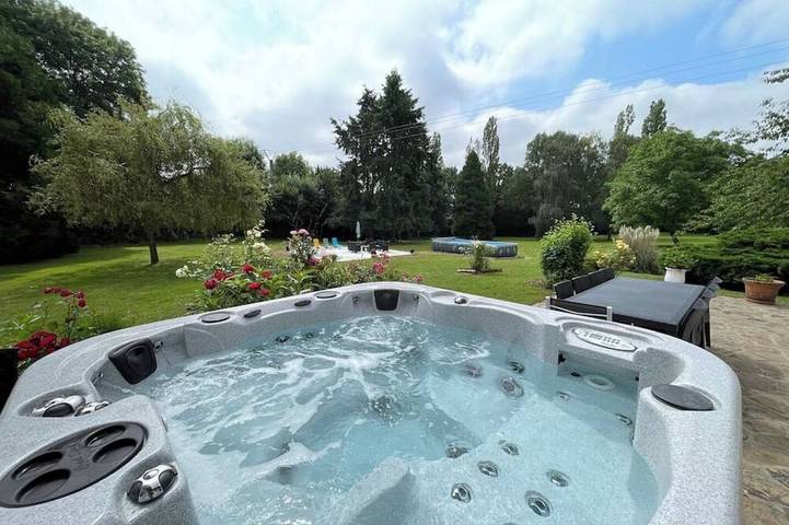 Casa de vacaciones para 8 personas, con jardín además de terraza y jacuzzi, Se admiten mascotas - 1