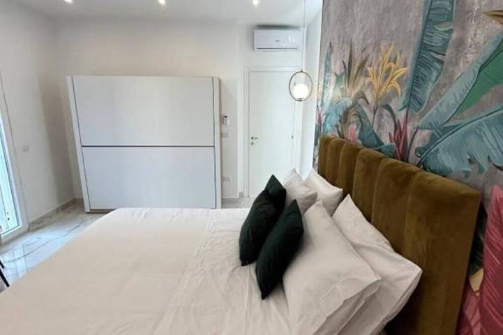Savior DeLuxe Zimmer - Vierbett Deluxe Zimmer in Neapel, Neapel Provinz