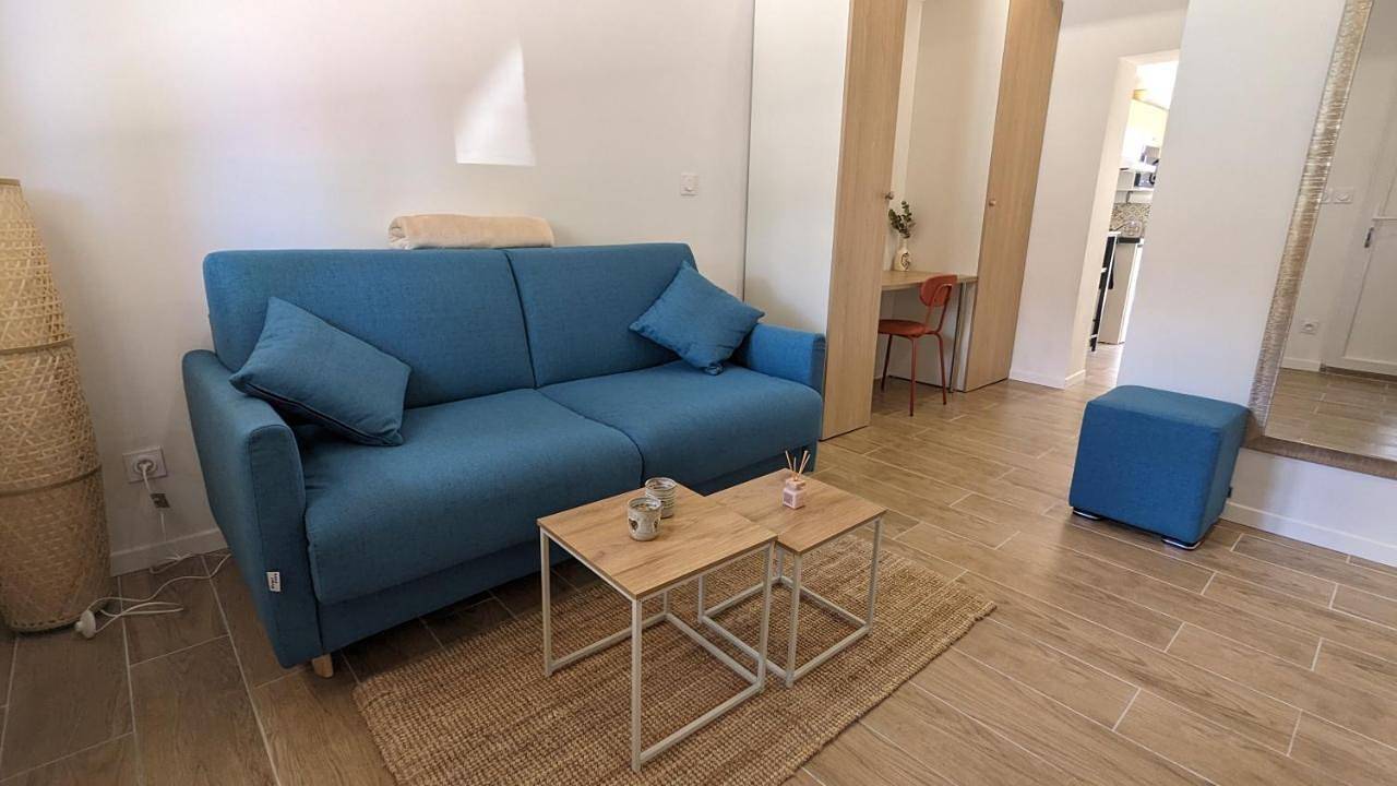 Appartement entier, Studio with Sofa Bed in Cabriès, Côte méditerranéenne (France)