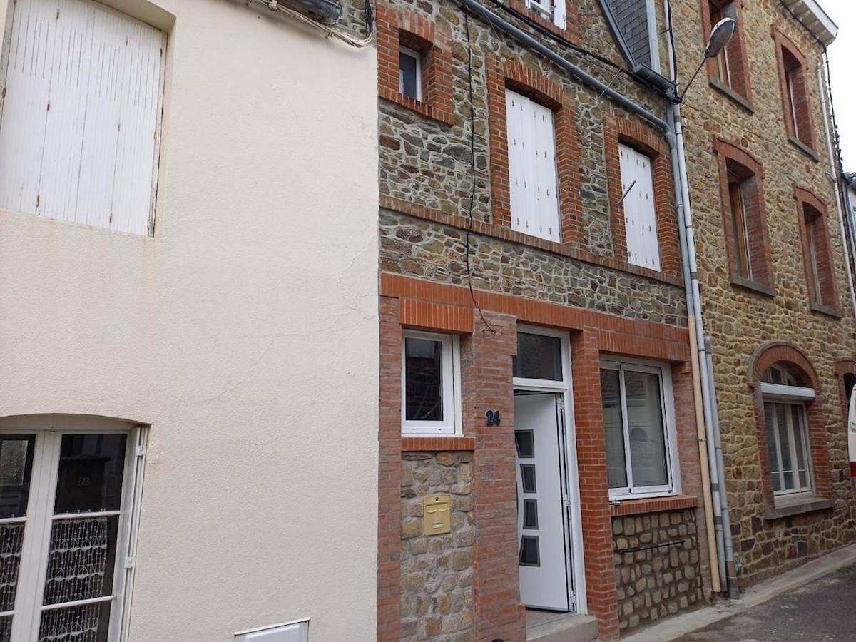 St Pair-sur-Mer bike house in Saint-Pair-sur-Mer, Côte de la Déroute