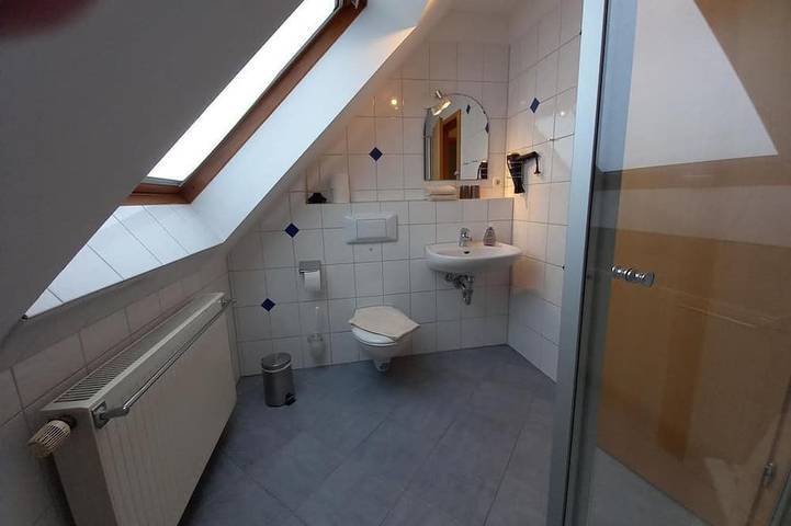 Ferienwohnung für 4 Personen, mit Balkon in Leichlingen - 3