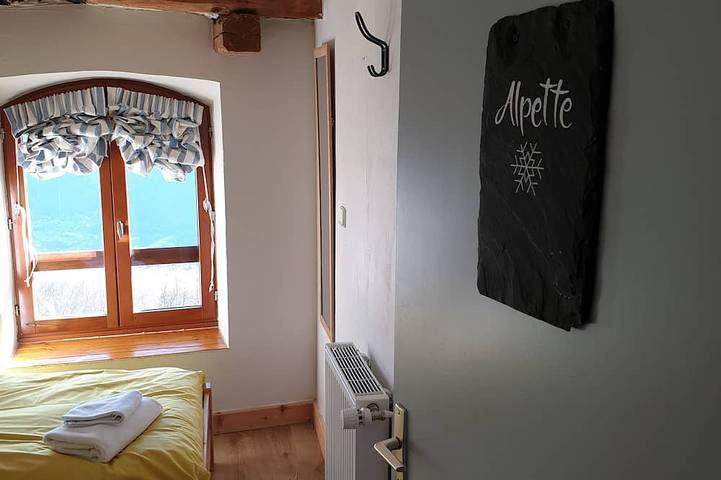 Chalet pour 18 personnes, avec jardin ainsi que jacuzzi et sauna à Villard-Reculas - 4