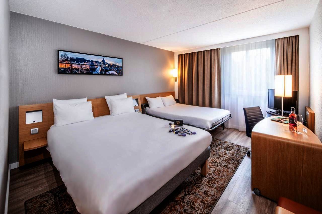 Superior Twin Room with Sofa Bed in Eindhoven, Brabancja Północna