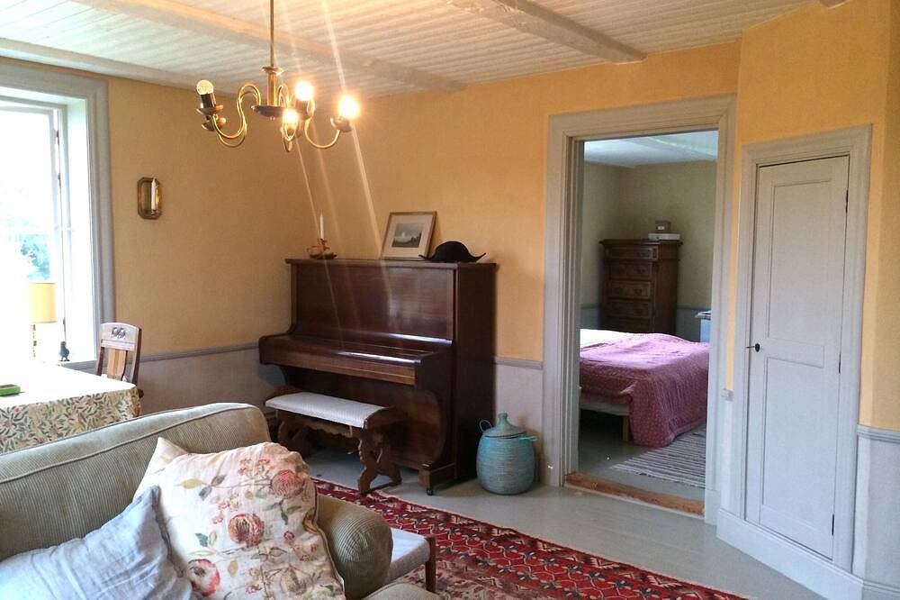 Einzigartiges Haus aus dem 18. Jahrhundert am Meer in Resarö, Stockholmer Schären in Vaxholm, Stockholmer Schärengarten
