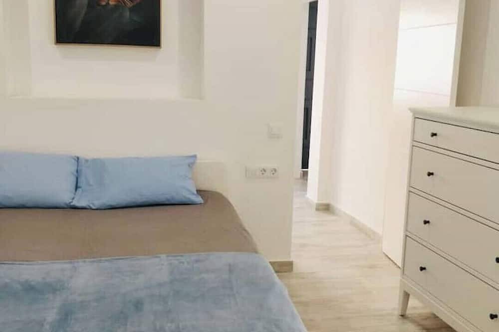 Town house with roof terrace 3min from local restaurants in Marina (Canary Islands), Tazacorte