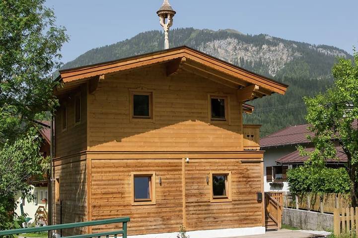 Chalet für 10 Personen, mit Balkon und Garten in Sankt Johann in Tirol
