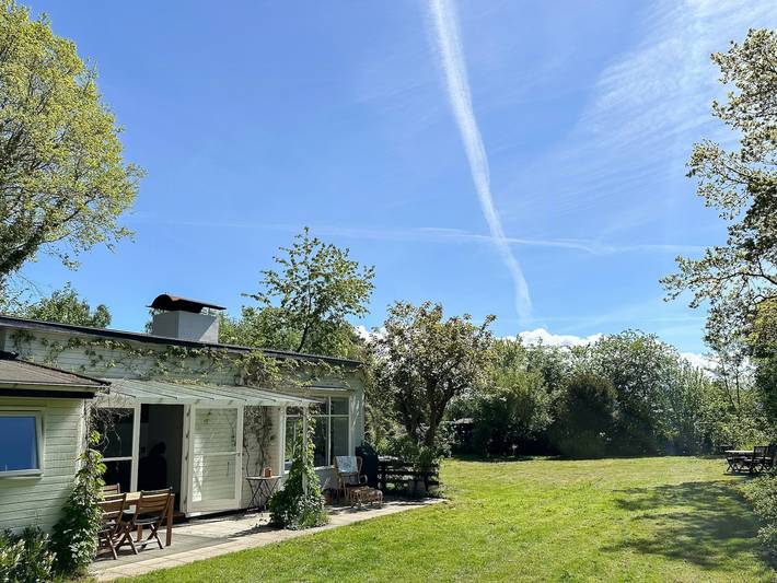 Feriehus for 6 personer, med terrasse, barnevennlig i Hornbæk