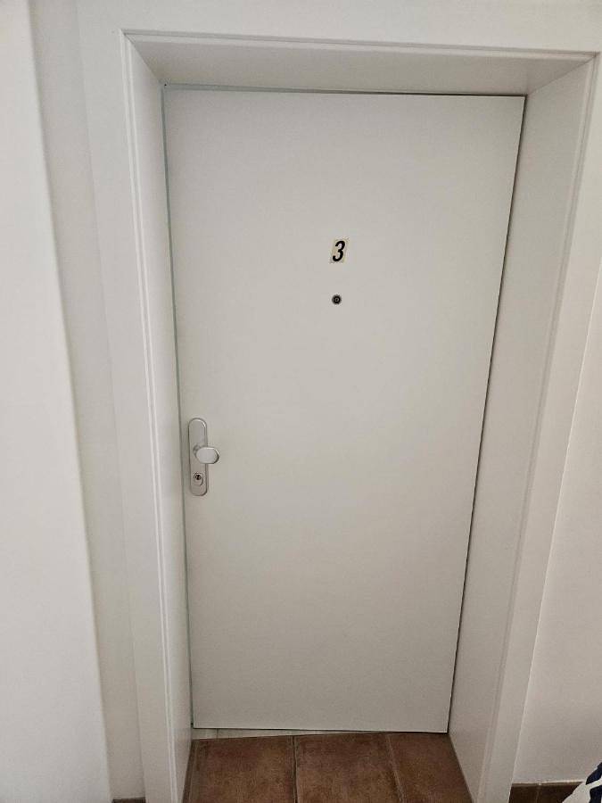 Ganze Wohnung, Three-Bedroom Apartment in Liesing, Wien