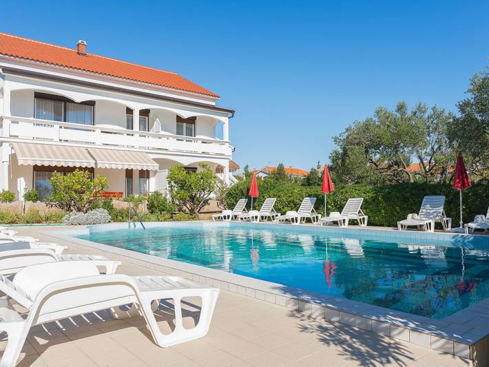 Ferienwohnung für 4 Personen, mit Terrasse und Garten sowie Pool auf Vir - 2