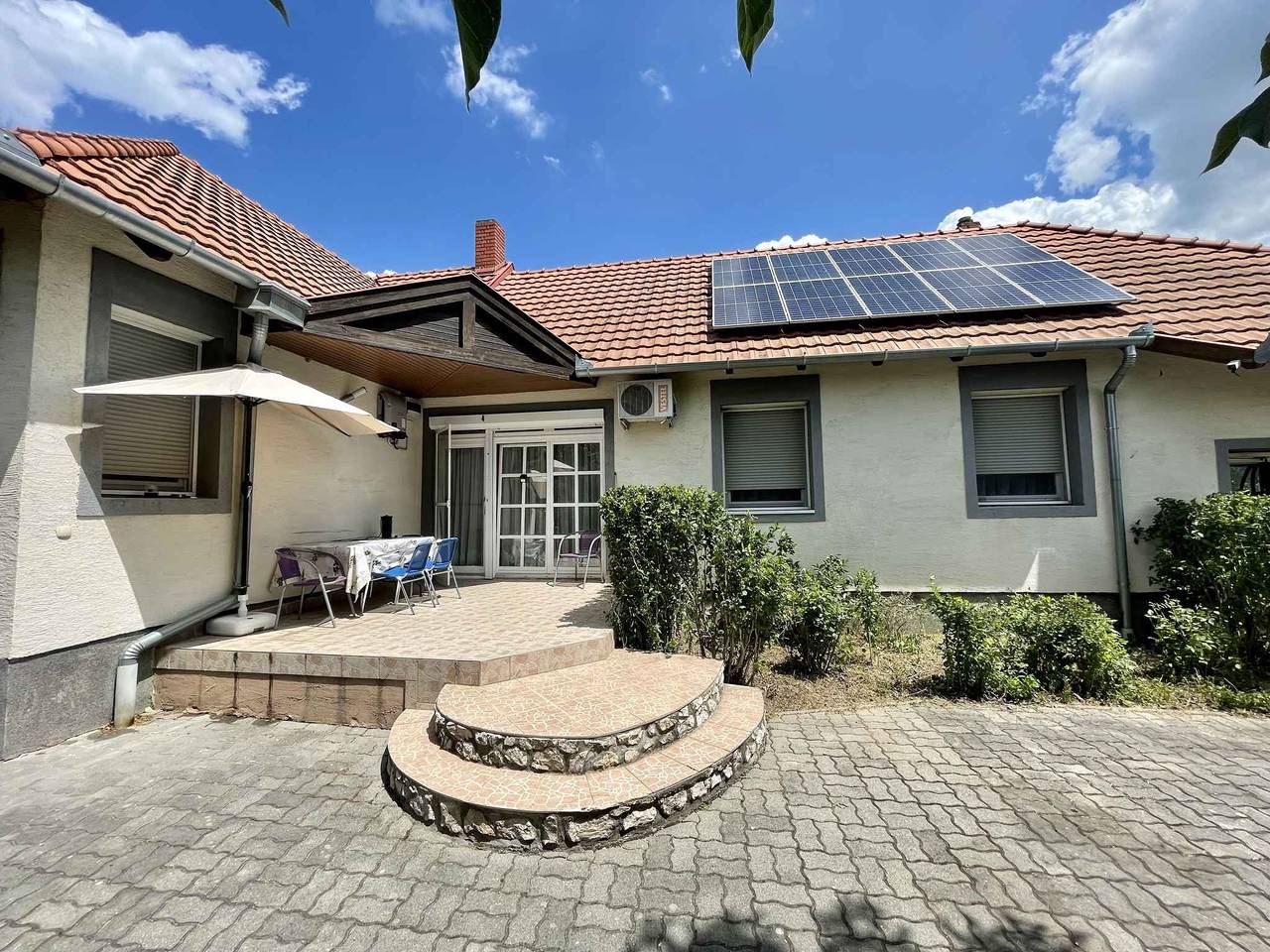 Entire holiday apartment, Holiday apartment only 300m from the beach with pool  in Keszthely, Balaton Uplands National Park