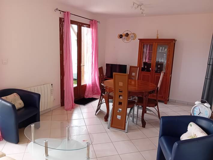 Casa de Vacaciones 'Le Chalet' con Jardín Privado y Wi-Fi in Saint-Front-d'Alemps, Périgord Vert