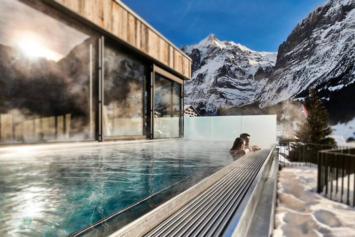Hotel, mit Balkon und Terrasse sowie Garten und Pool