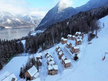 Ferienhaus für 10 Personen, mit Pool und Garten sowie Sauna und Balkon, kinderfreundlich in Ausseerland