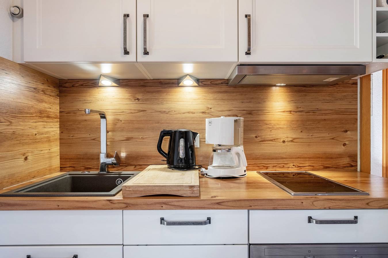 Entire apartment, Apartment '2- Ost' with Private Garden, Balcony and Wi-Fi in St. Märgen, Southern Black Forest