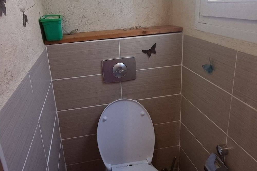 Ganze Wohnung, Apartment* Wifi * Spacious * Modern *4/5 Persons in Isola 2000, Isola