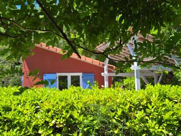 Gîte pour 3 personnes, avec vue et jardin, animaux acceptés à Quillan