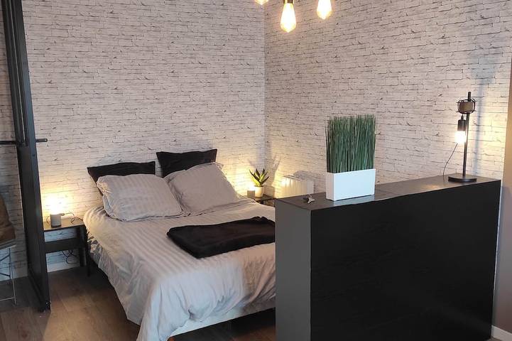 Apartamento entero, Estudio-Baño en la habitacion-Apartamento-Terraza in Élancourt, Yvelines