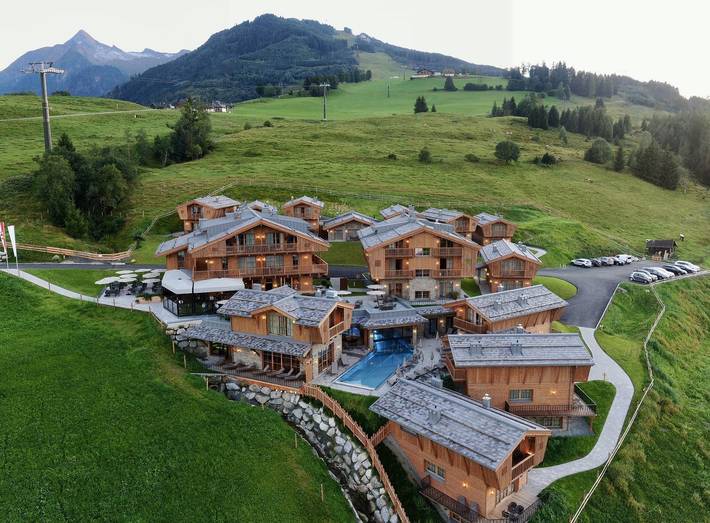 Hotel für 3 Personen, mit Balkon und Terrasse sowie Garten und Pool