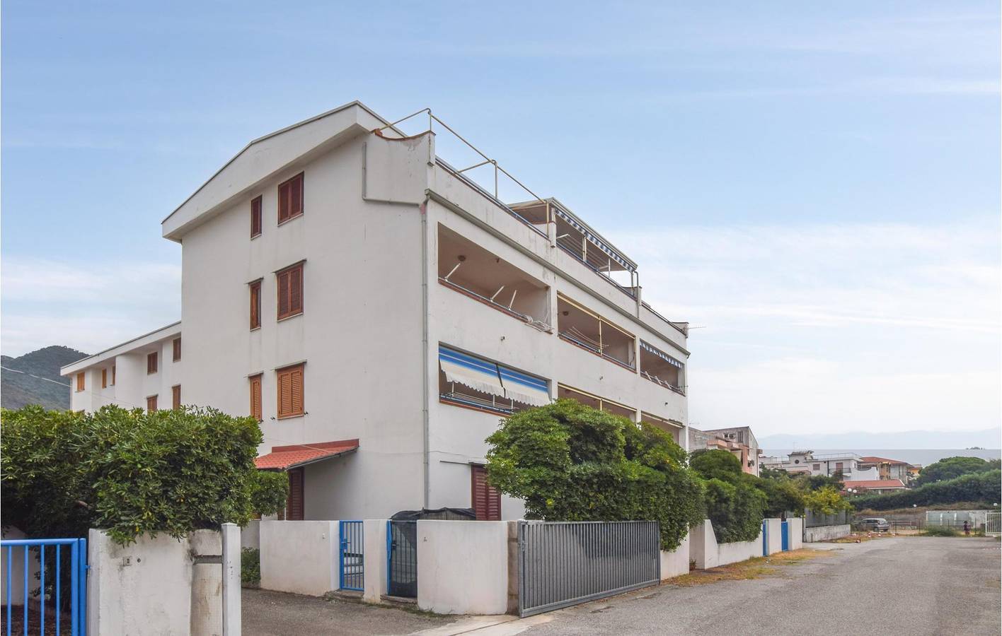 Ganze Ferienwohnung, Wohnung mit Meerblick in der Nähe des Stadtzentrums mit Parkplatz in Nocera Terinese, Catanzaro Provinz