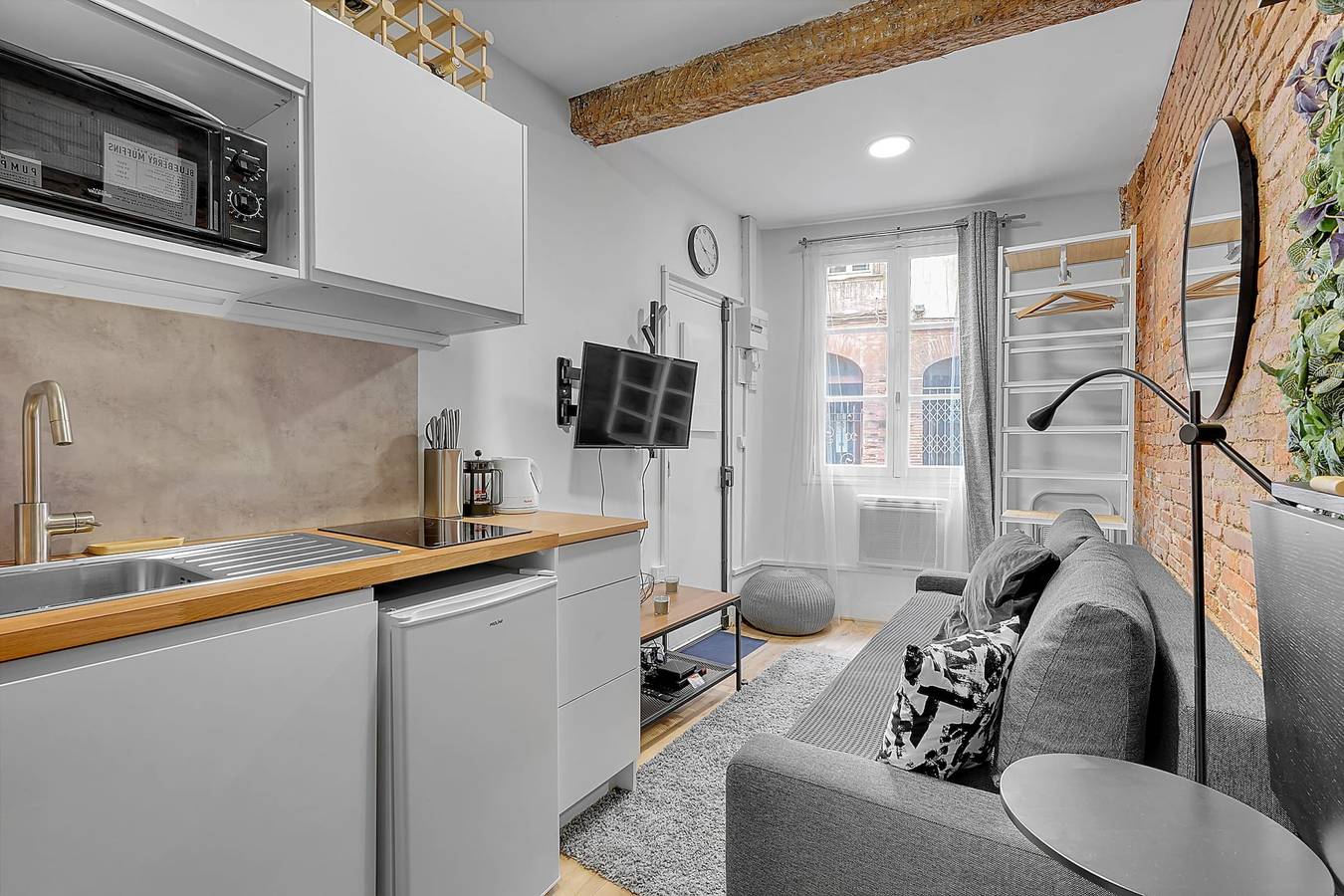 Estudio entero, Getaway For 2, Beautiful Studio Near The Garonne in Capitole (Toulouse), Toulouse