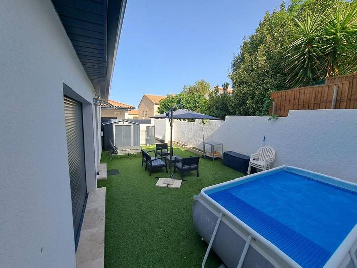 Location de vacances pour 4 personnes, avec jardin ainsi que piscine et terrasse à Bessan - 2